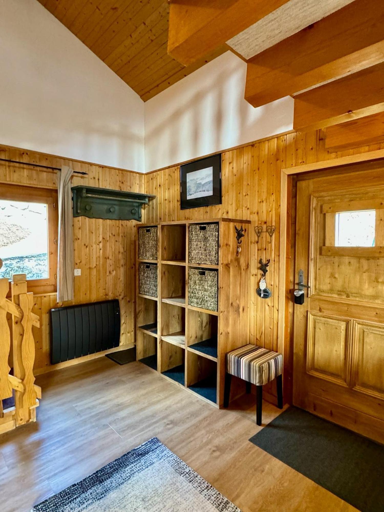 Charming, Cosy Chalet Nestled In A Breathtaking Surrounding With Spectacular, Stunning Mountain Views Abondance Buitenkant foto