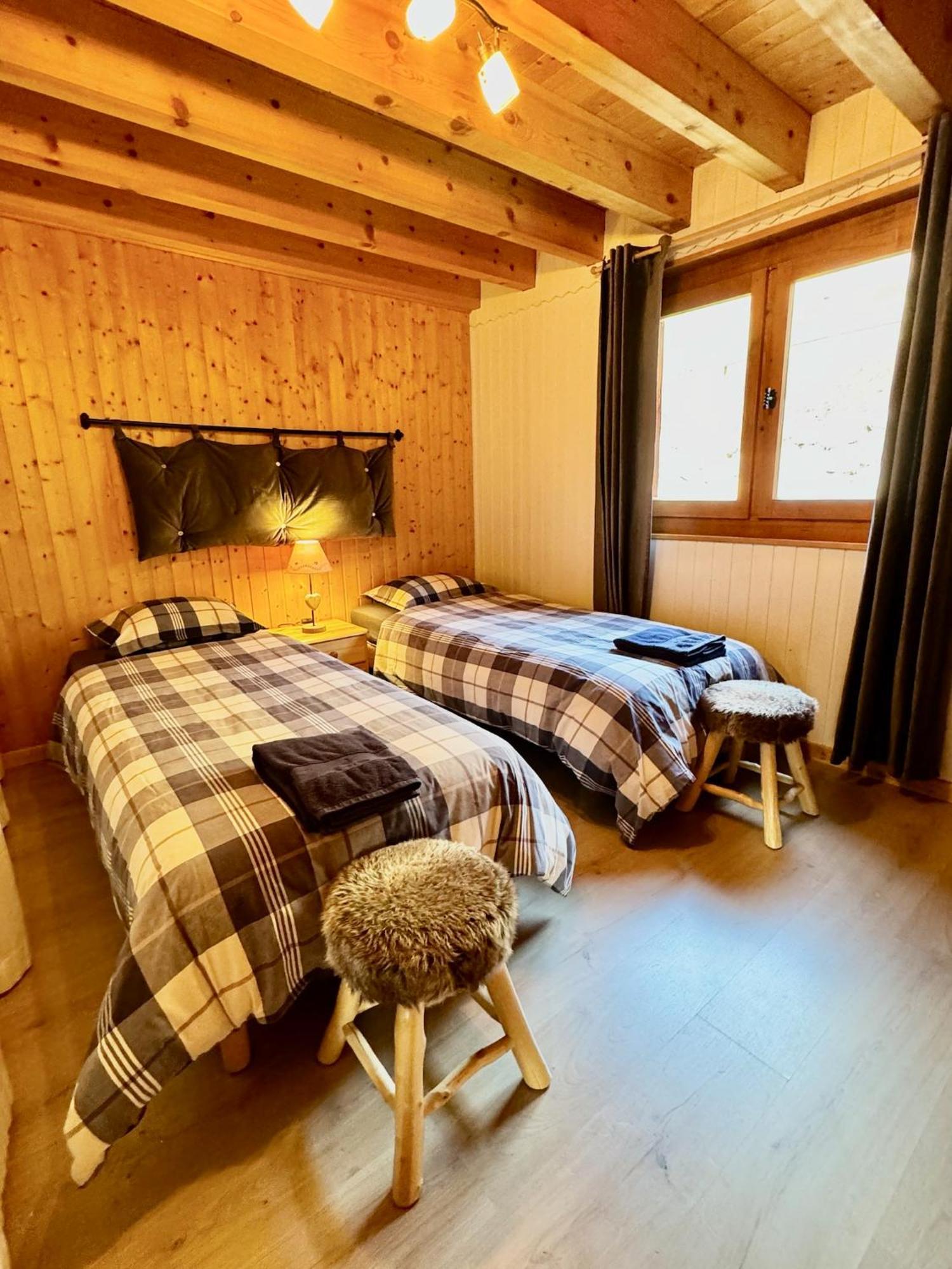 Charming, Cosy Chalet Nestled In A Breathtaking Surrounding With Spectacular, Stunning Mountain Views Abondance Buitenkant foto