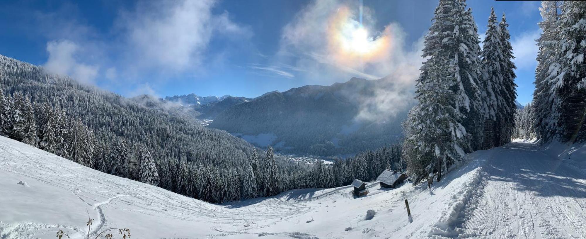 Charming, Cosy Chalet Nestled In A Breathtaking Surrounding With Spectacular, Stunning Mountain Views Abondance Buitenkant foto