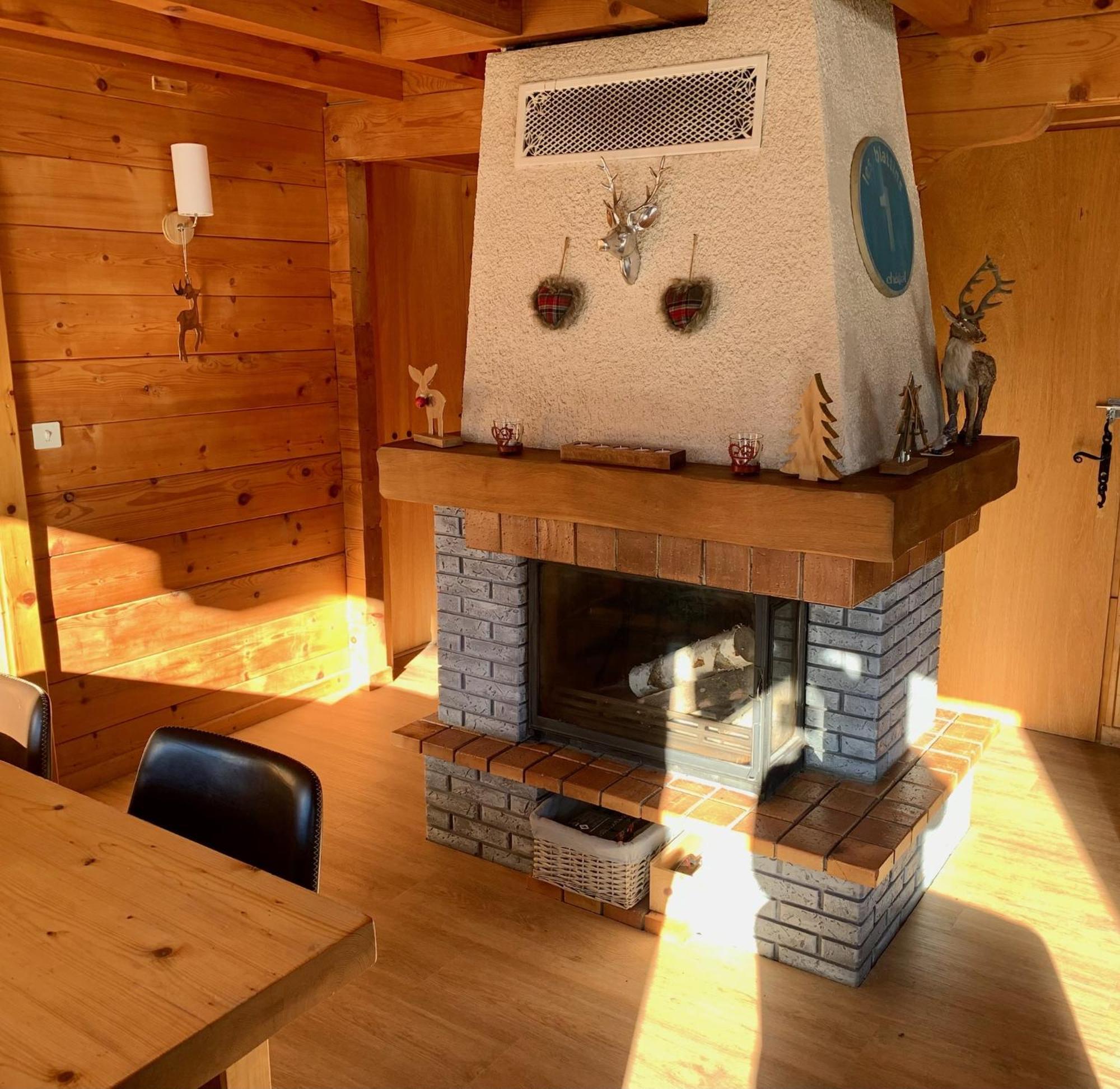 Charming, Cosy Chalet Nestled In A Breathtaking Surrounding With Spectacular, Stunning Mountain Views Abondance Buitenkant foto