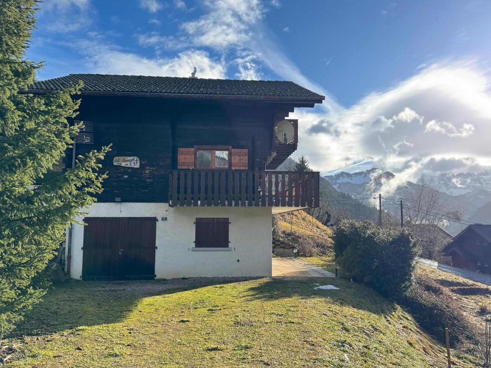 Charming, Cosy Chalet Nestled In A Breathtaking Surrounding With Spectacular, Stunning Mountain Views Abondance Buitenkant foto